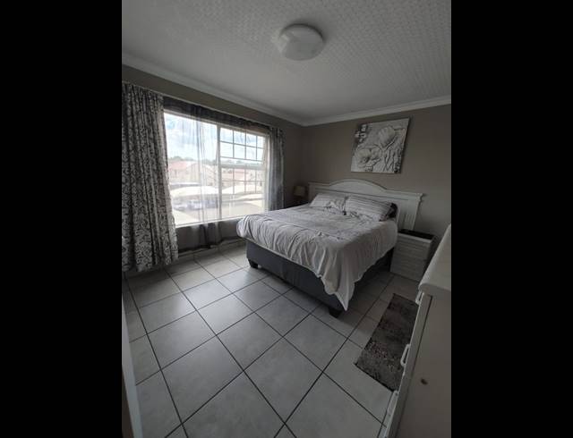2 BEDROOM PROPERTY TO RENT IN SONNEVELD